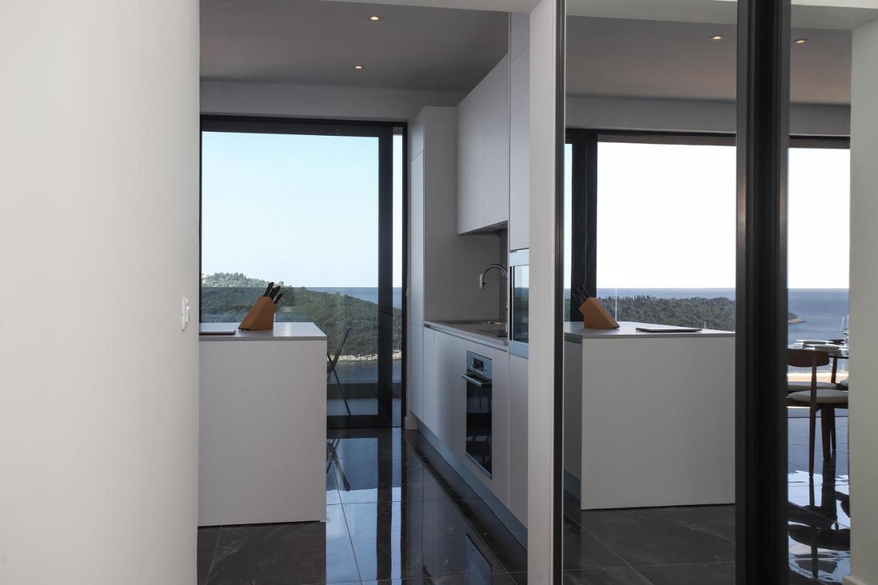 New&Luxury Apartment With An Outstanding View - Bombii Blue Dubrovnik Bagian luar foto